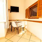 Le Petit, Near Theatre & سبليت